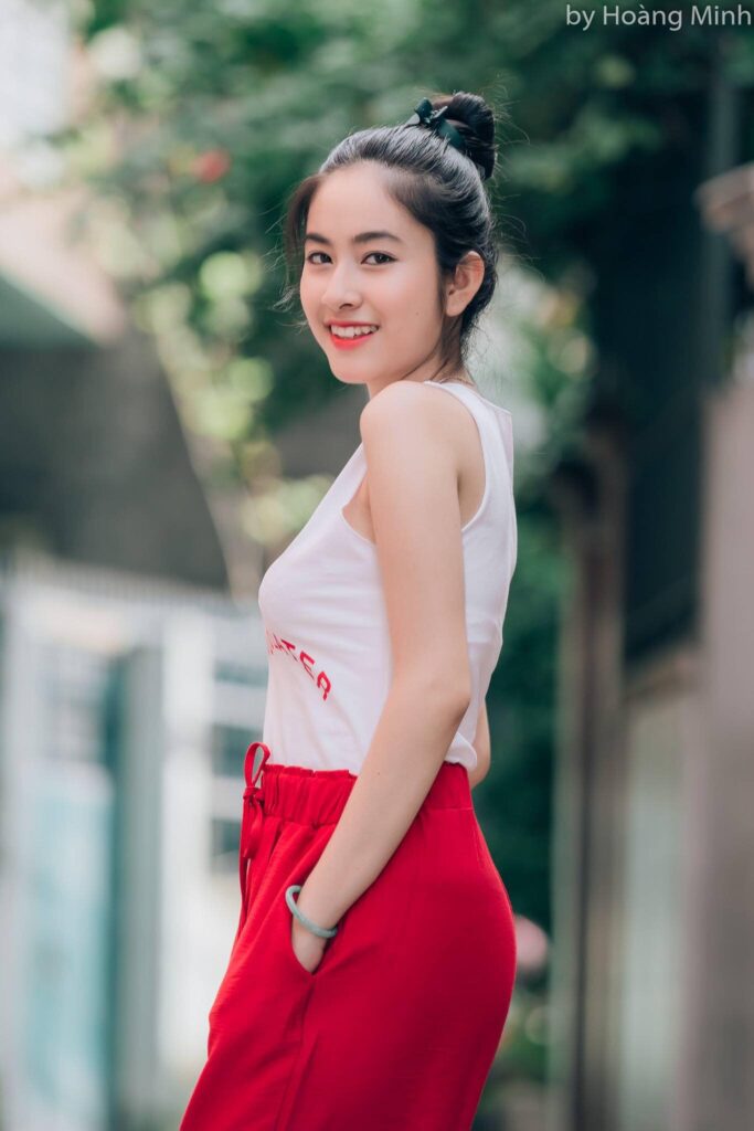 Hình Đại Diện Con Gái Nghệ Thuật Hay Tranh Cãi Về Giới Hạn Và Tự Do Biểu Đạt